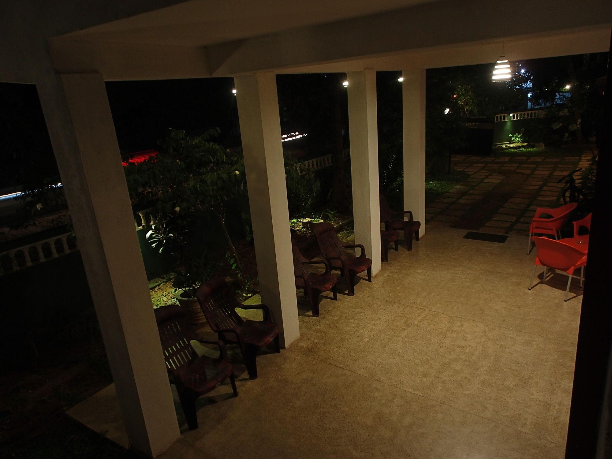 Apartamento Kutumbaya Anuradhapura Exterior foto