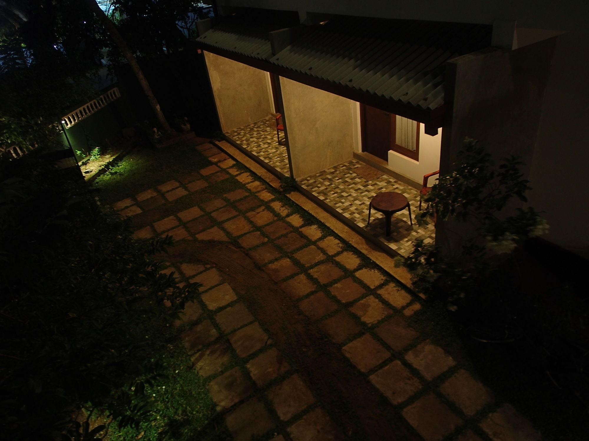 Apartamento Kutumbaya Anuradhapura Exterior foto