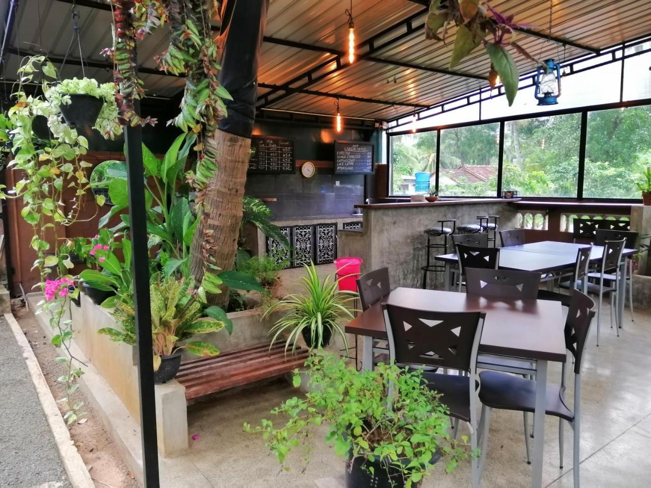 Apartamento Kutumbaya Anuradhapura Exterior foto