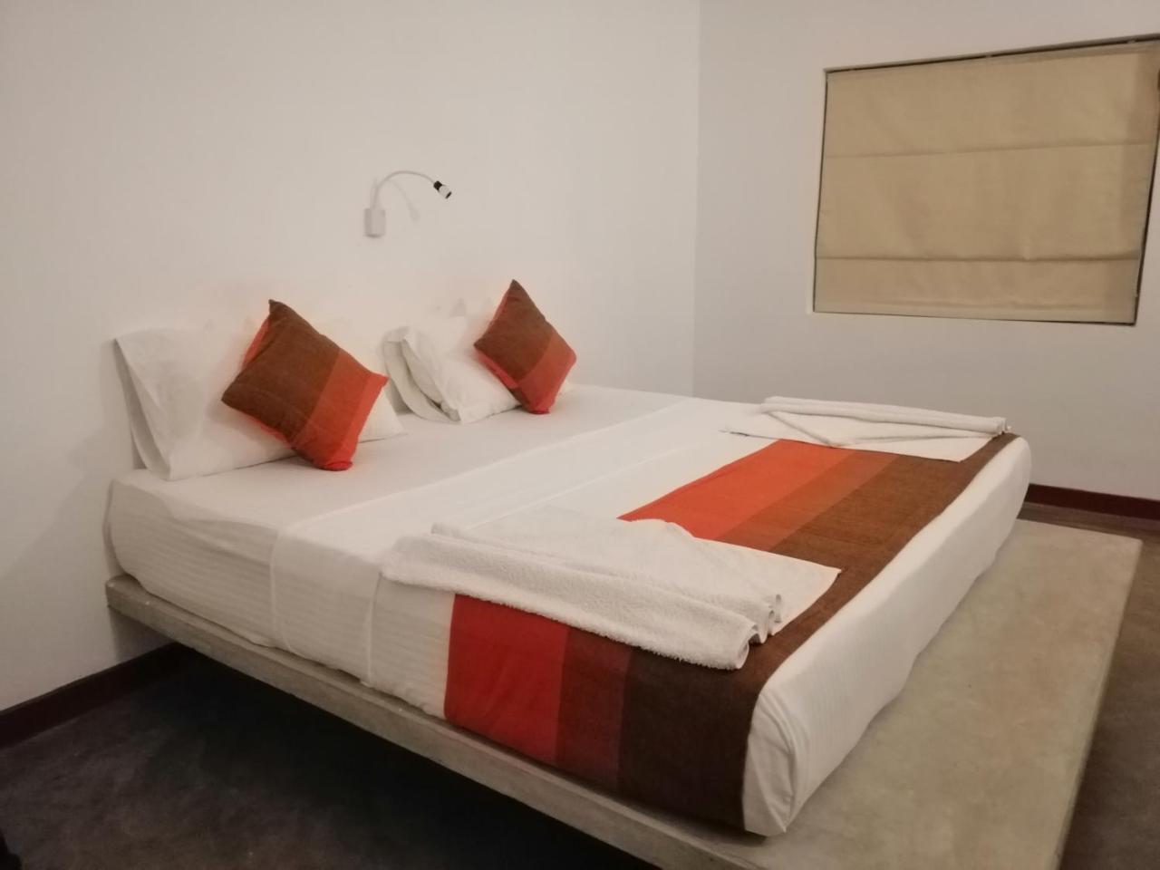 Apartamento Kutumbaya Anuradhapura Exterior foto